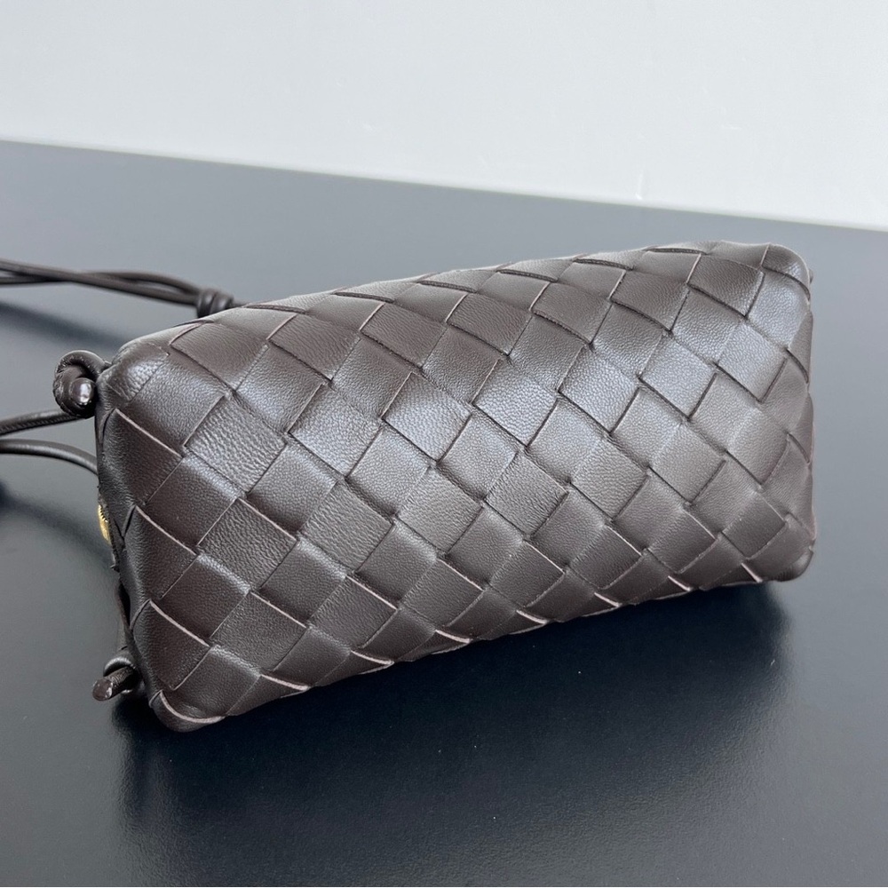 Bottega Veneta Mini Woven Leather Crossbody - Picture 4 of 8